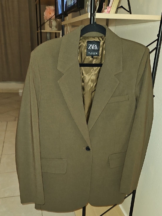 Zara Jackets & Blazers - Zara Olive Blazer with Notch Lapel